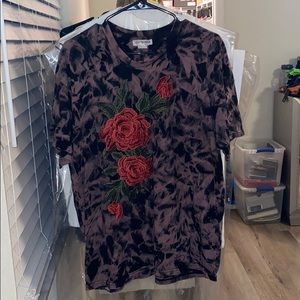 Fashion Nova - Embroidered/Distressed Top